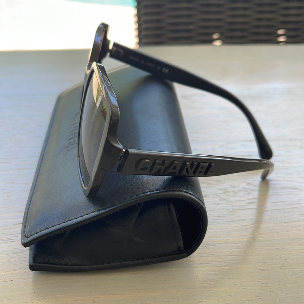 AUTHENTIC Chanel Square Sunglasses- Excellent condition - Picture 3 of 10